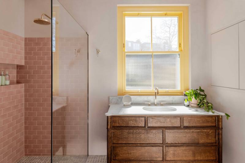 A Guide to Specifying PAS 24 Timber Fenestration in Compliance with Part Q