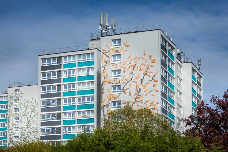 Profile 22 Fully Reversible Windows were specified in the refurbishment of 15 tower blocks in Bristol