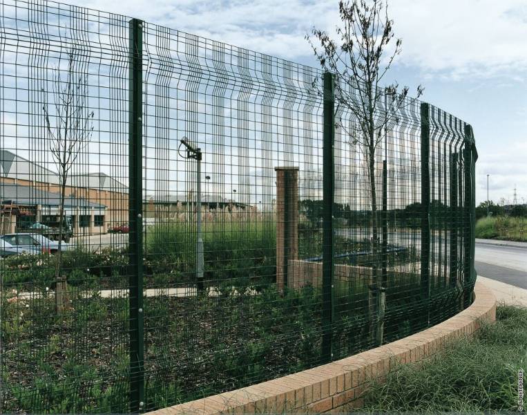 Paladin Classic + Twilfix - Metal mesh fence panel | NBS Source