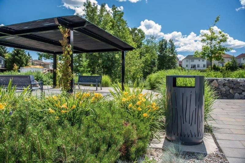 Lakeside Litter Bin