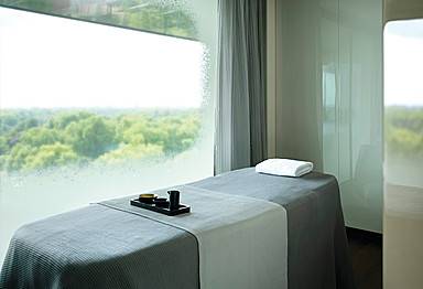 New Four Seasons Spa Gets Schlüter Treatment