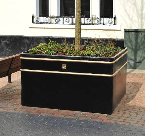 Basingstoke Ductile Iron Planter