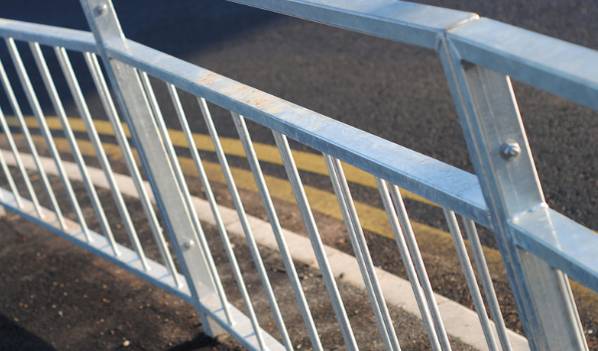 M2 / SM2 Steel Pedestrian Guardrail – Roadside Safety Barrier with Sight Gap