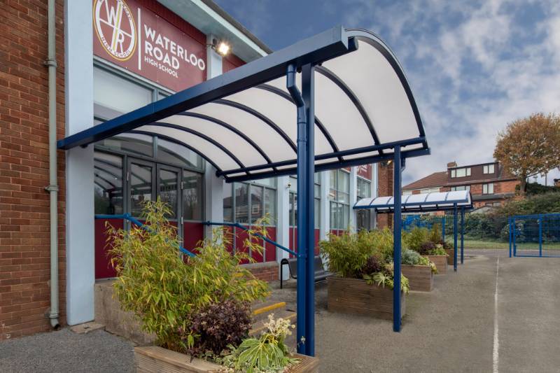 Motiva Entro™ - Curved Roof Polycarbonate Canopy - Entrance Canopy