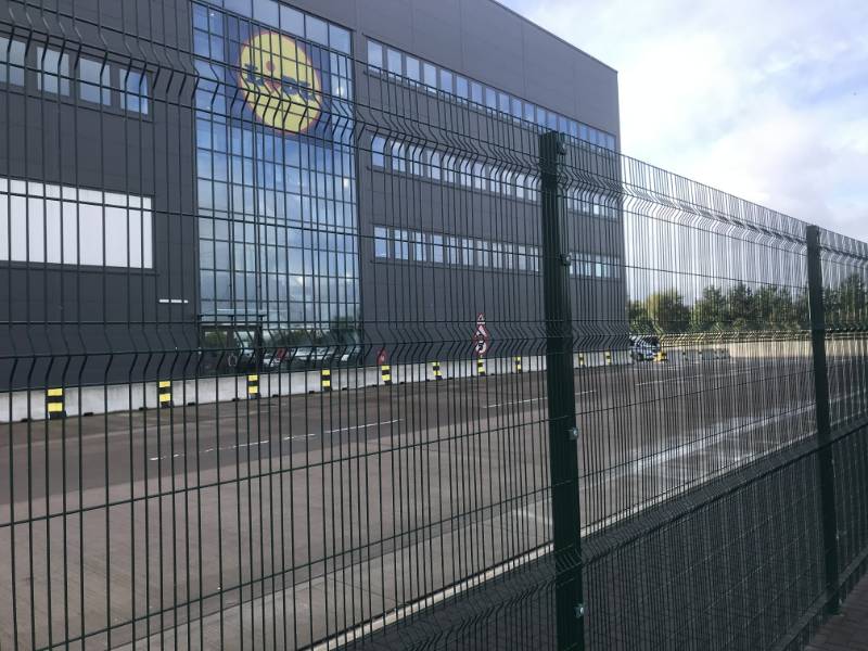 IAE Zebex Fencing - Distribution Centre Perimeter Fencing