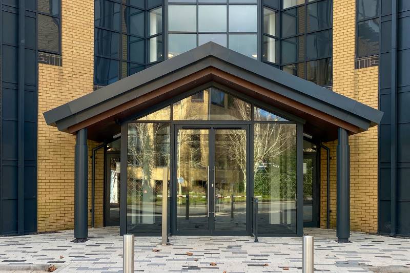 Office building facelift uses Pendock column casings, bulkheads & fascia's