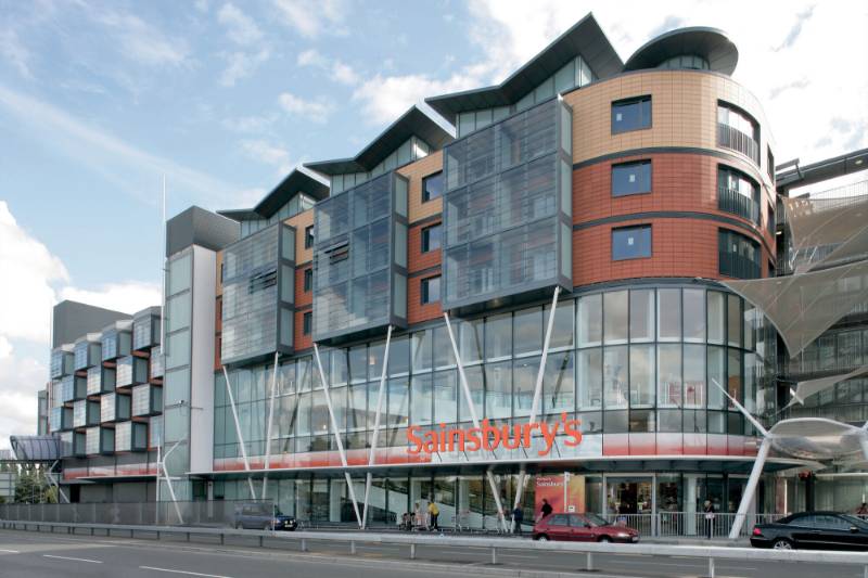 Sainsbury’s Maidenhead featuring Reynaers CW 50-SC aluminium curtain walling system