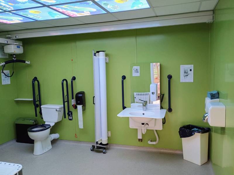 Changing Places (Complete Solution With Shower)