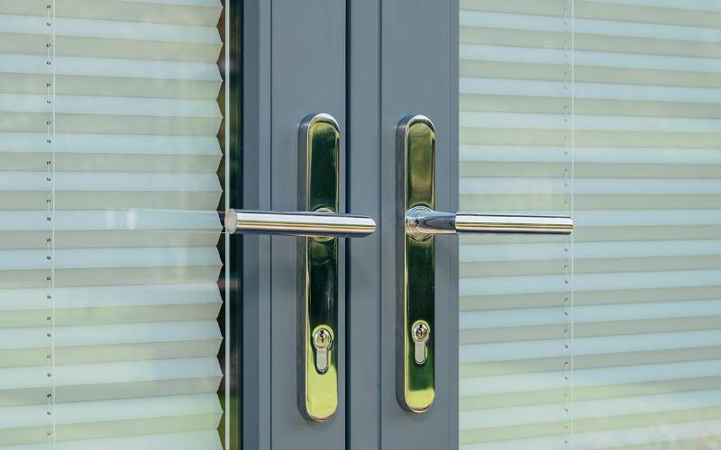 BLU™ - KM078B Mitre Lever Door Handle on Backplate