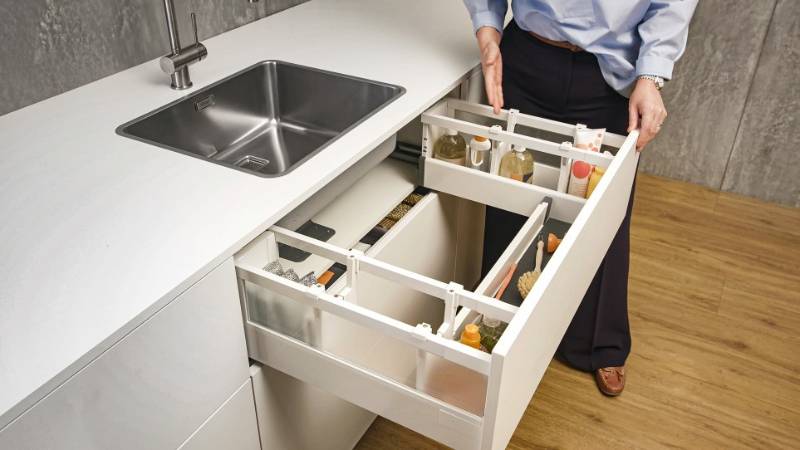 Amanda's tips and tricks for organising under-sink space