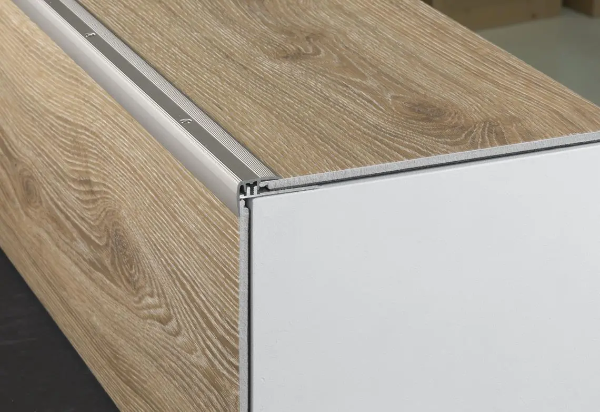 Tilbehør til Vinylgulv - Funksjons- lister - LT Stair Nose Steel