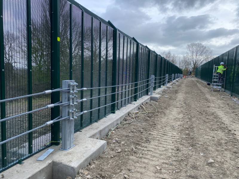 Safetyflex Springline 50 crash tested fenceline system