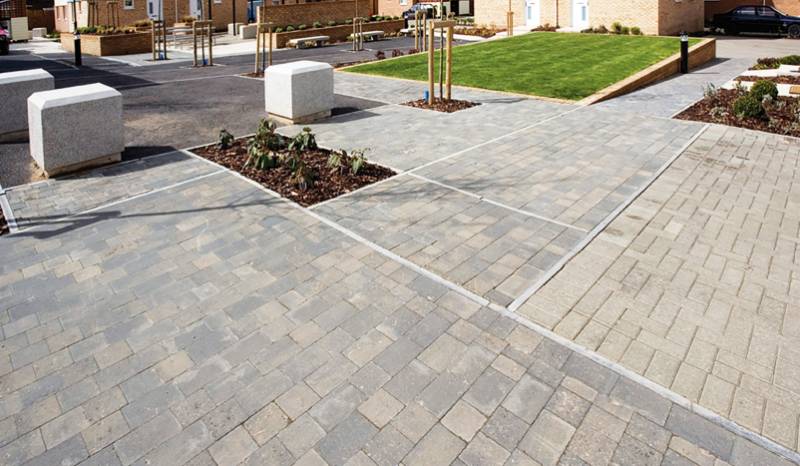 BRADSTONE British Standard Channel And Edging