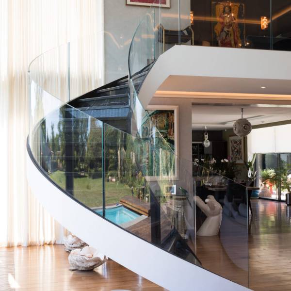 Curved Frameless Glass Balustrade in Oxford